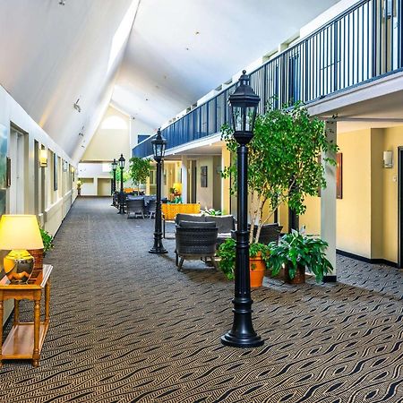 Quality Inn & Suites Garden Of The Gulf Summerside Exteriör bild