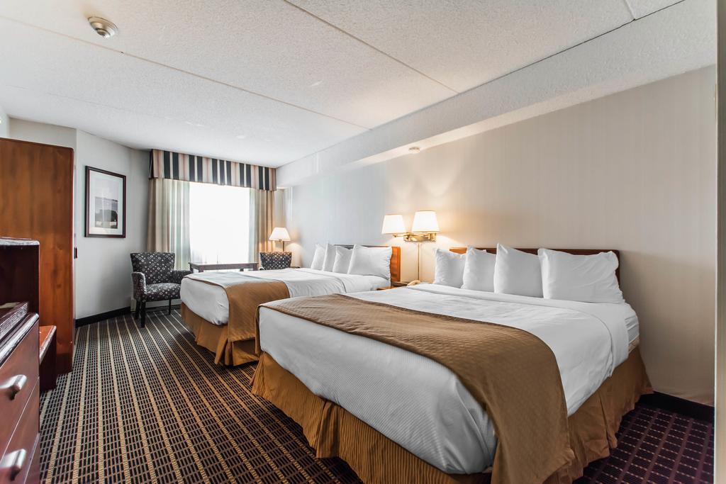 Quality Inn & Suites Garden Of The Gulf Summerside Exteriör bild