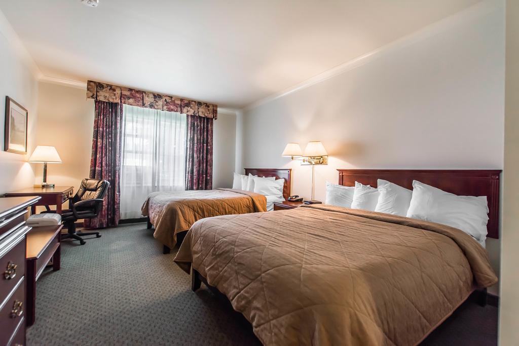Quality Inn & Suites Garden Of The Gulf Summerside Exteriör bild