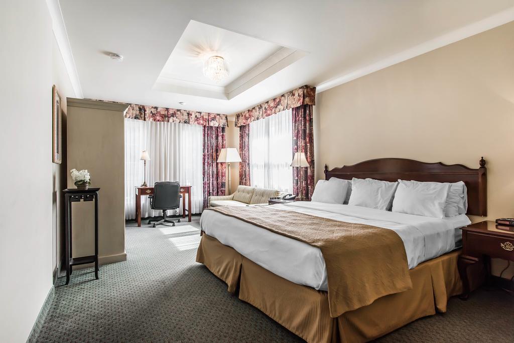 Quality Inn & Suites Garden Of The Gulf Summerside Exteriör bild