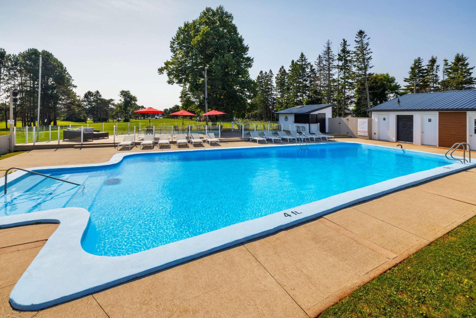 Quality Inn & Suites Garden Of The Gulf Summerside Exteriör bild