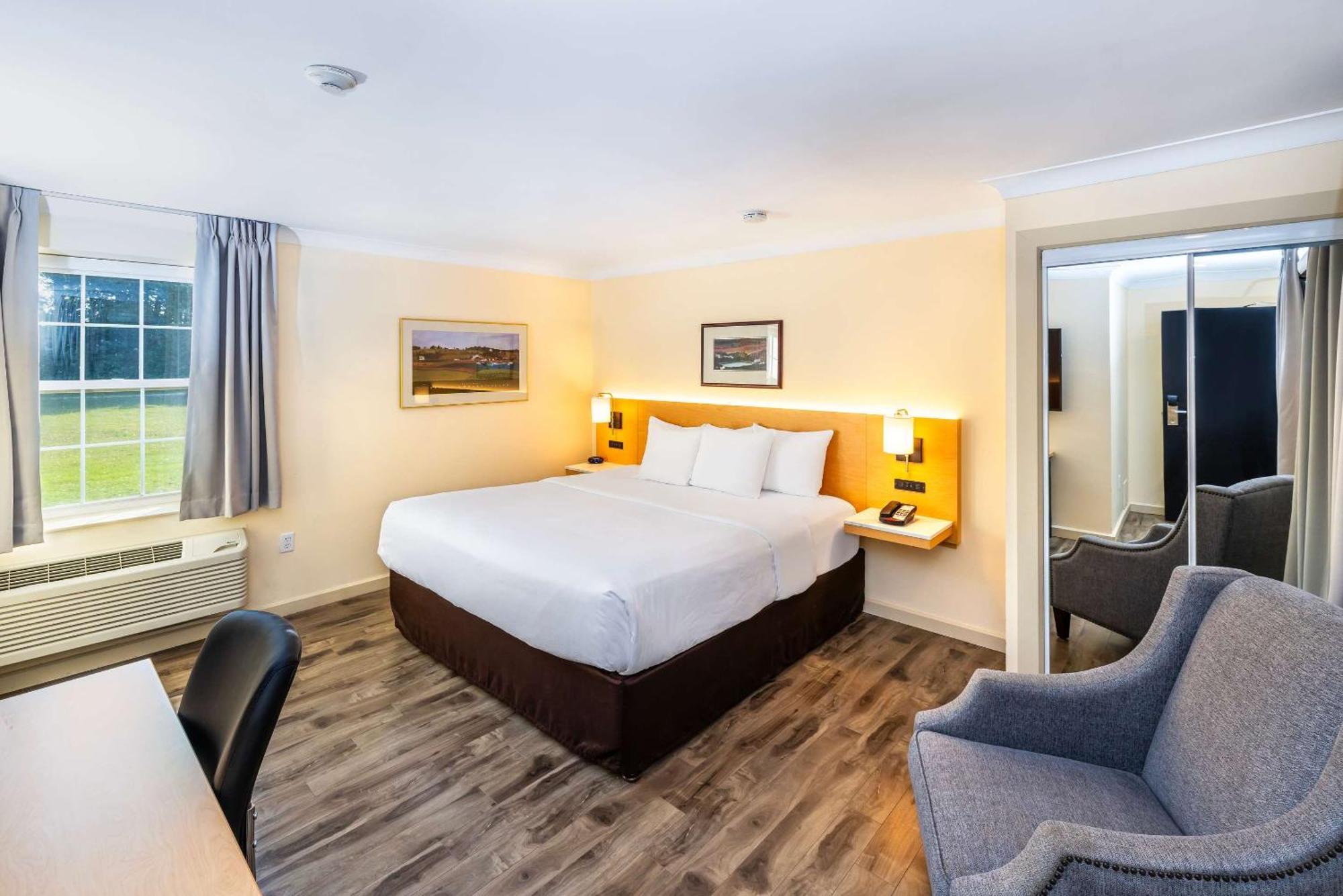Quality Inn & Suites Garden Of The Gulf Summerside Exteriör bild