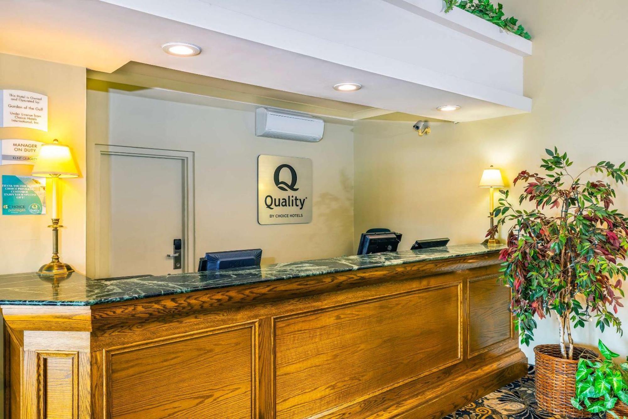 Quality Inn & Suites Garden Of The Gulf Summerside Exteriör bild