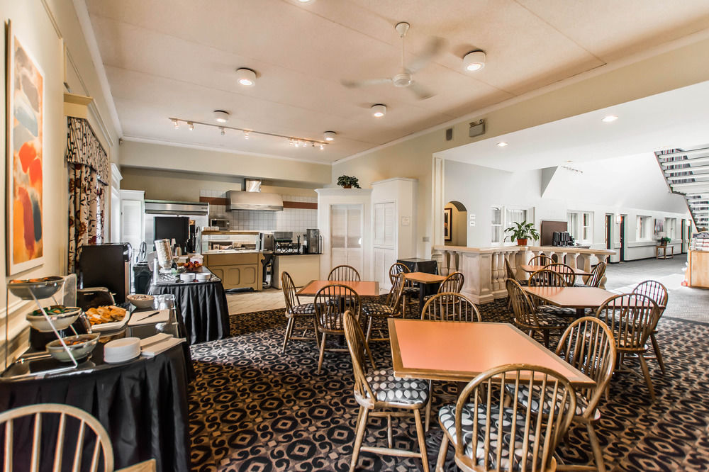 Quality Inn & Suites Garden Of The Gulf Summerside Exteriör bild