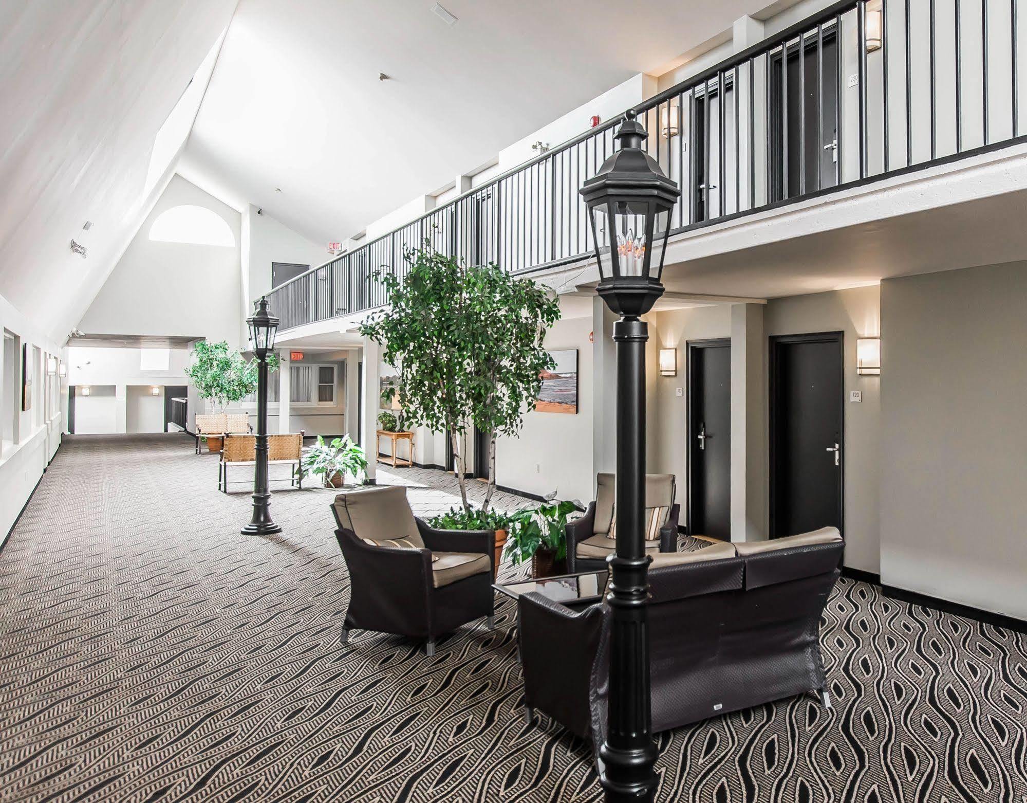 Quality Inn & Suites Garden Of The Gulf Summerside Exteriör bild
