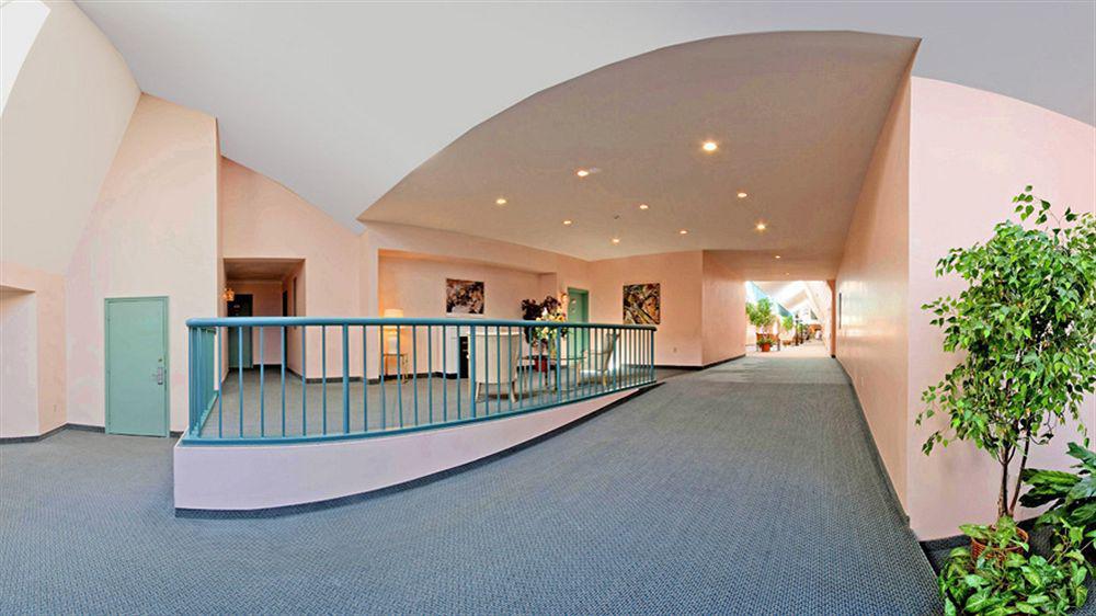 Quality Inn & Suites Garden Of The Gulf Summerside Exteriör bild